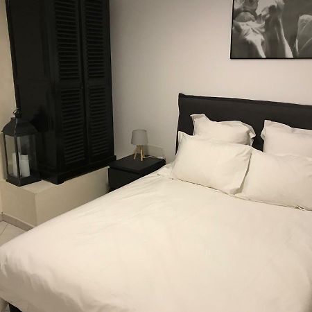 Appartements นีมส์ ภายนอก รูปภาพ